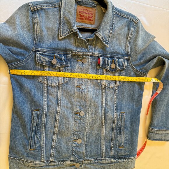 Levi's Women's Denim Jacket Size Large EUC - Picture 4 of 11